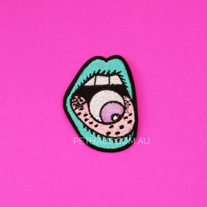 Eyeball embroidered patch 